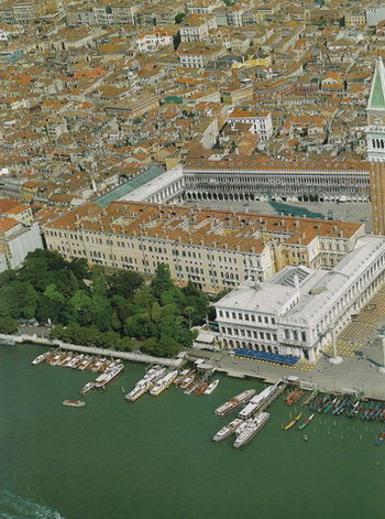Площадь и Пьяцетта Сан-Марко, Дворец Дожей и Собор Святого Марка в Венеции