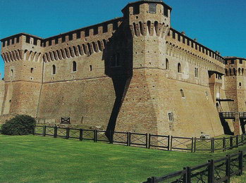Замок Градара близ Римини