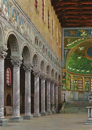 Интерьер и мозаики центрального нефа базилики Сант-Аполлинаре-ин-Классе