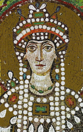 Мозаичный портрет императрицы Феодоры в базилике Сан-Витале