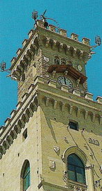 Башня-колокольня Правительственного дворца в Сан-Марино