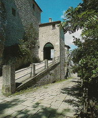 Ворота делла-Рупе в историческом центре Сан-Марино