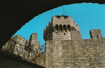 Вход во Вторую крепость Честа в Сан-Марино