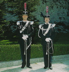 Милиция Сан-Марино в парадной форме