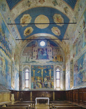 Интерьер и фрески часовни Святого Георгия Ораторио Сан-Джоржио в Падуе