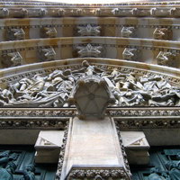 Арка над Западными воротами собора св.Вита