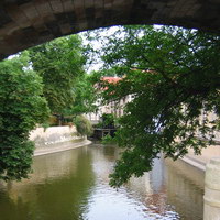 Узкая речка-протока Чертовка