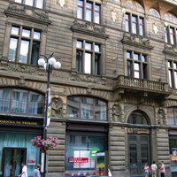 Улица На Пршикопе - бывшее здание Земского банка