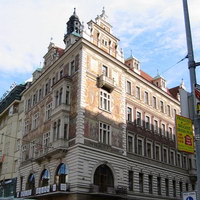 Здание Чешского банка на углу с Водичковой улицой