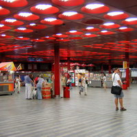 Внутри Главни Надражи - Главный ж/д вокзал Праги