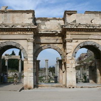 Ворота Мазая и Митридата в Эфесе