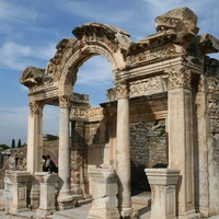 Храм Адриана в Эфесе