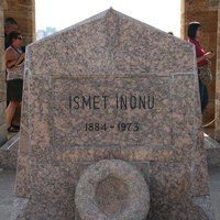 Могила Исмета Инёню в Аныт-Кябир в Анкаре