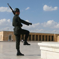 Почётный караул в мавзолее Аныт-Кябир в Анкаре