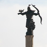 Памятник Алпамышу в Термезе