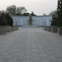 Монумент Скорбящая мать в Термезе