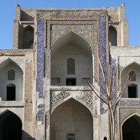 Внутри медресе Абдуллазиз-хана в Бухаре