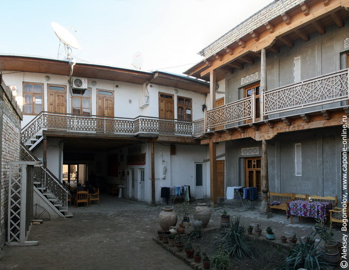 Гостиница Рустам и Зухра в городе Бухара