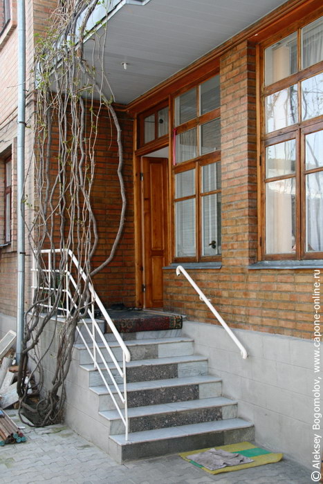 Вход в отель Гюльнара в городе Ташкент Вход в отель Гюльнара в городе Ташкент