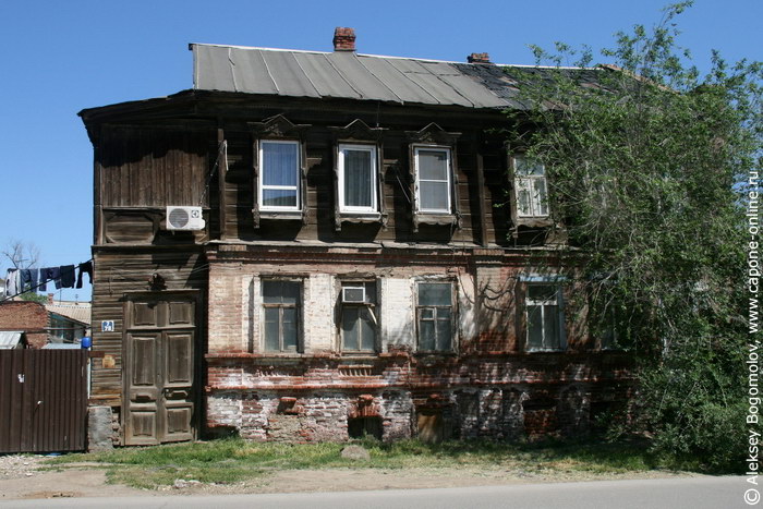 Улица Полякова в Астрахани