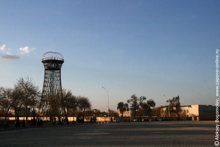 Водонапорная башня в Бухаре