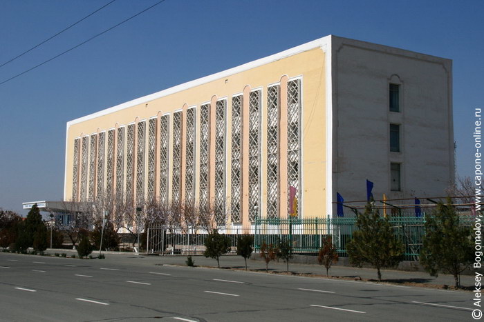 Улица Аль-Беруни в Ургенче Улица Аль-Беруни в Ургенче
