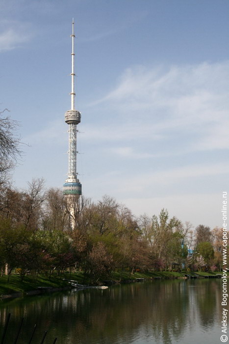 Парк УзЭскпоЦентра (ВДНХ) в Ташкенте Парк УзЭскпоЦентра (ВДНХ) в Ташкенте